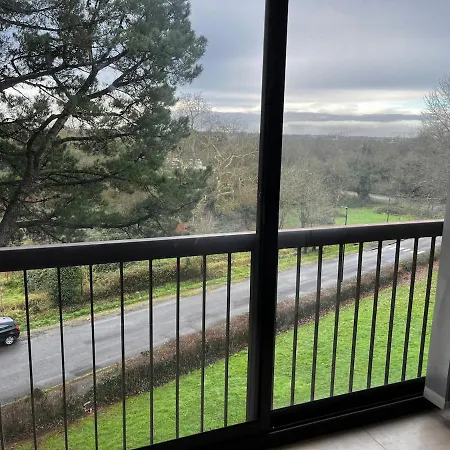 Beautiful Located In A Quiet Apartment *