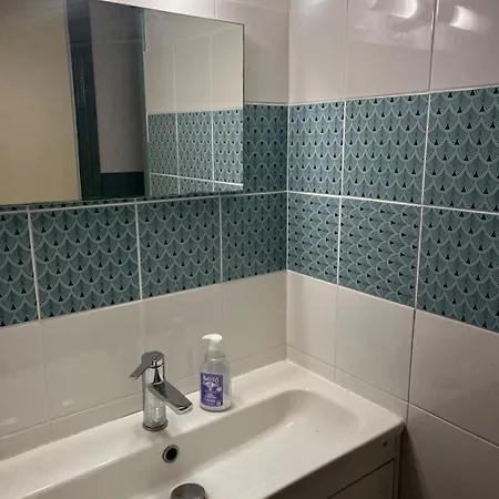 Beautiful Located In A Quiet شقة سانت آيربلان