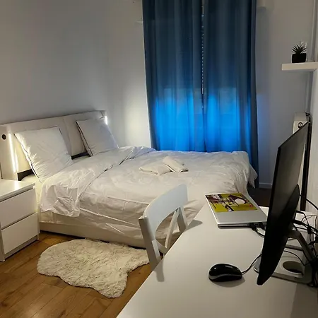 Beautiful Located In A Quiet Apartment *