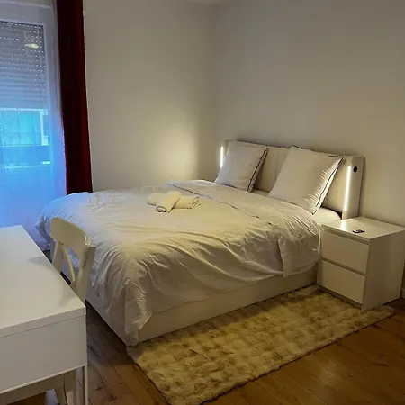 Apartament Beautiful Located In A Quiet Saint-Herblain