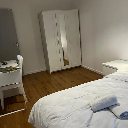 Beautiful Located In A Quiet Apartament