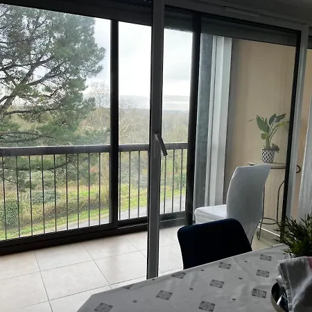 Apartament Beautiful Located In A Quiet